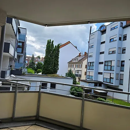 City-center Mit Balkon,parking,smart-tv Lägenhet Böblingen