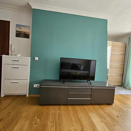 City-center Mit Balkon,parking,smart-tv Böblingen